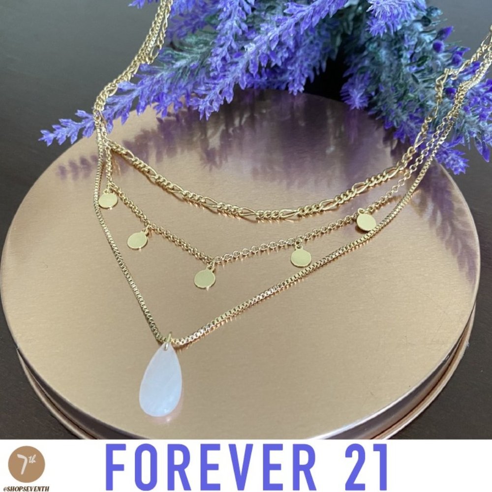 NWT Forever 21 Teardrop Pendant Gold Chain Trio Layered Necklace